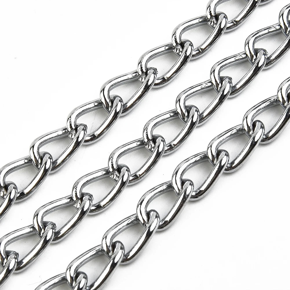 Heavy-Duty Metal Chain Dog Leash with Leather-Style Handle – alternate view 4 of 6